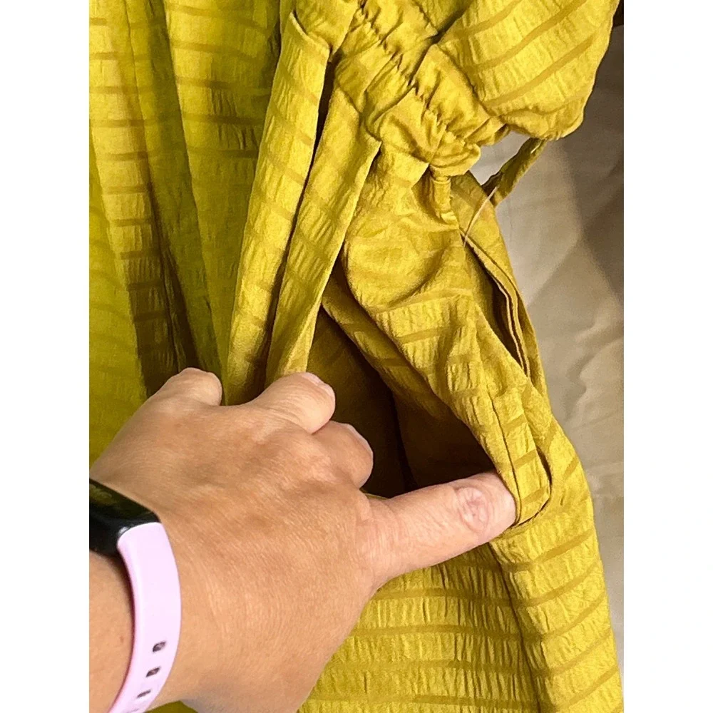Boohoo‎ Mustard Yellow Textured Wrap Romper Balloon Sleeve Tie Waist